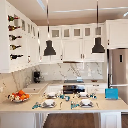 Great Alexander Apartamento Sarandë