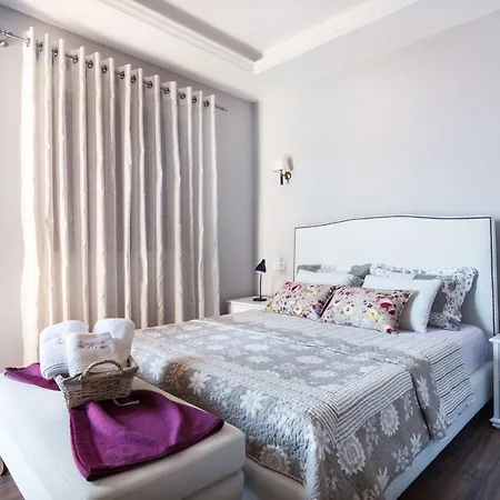 Great Alexander Apartamento Sarandë