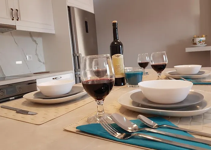 亚历山大豪华套房酒店 Sarandë