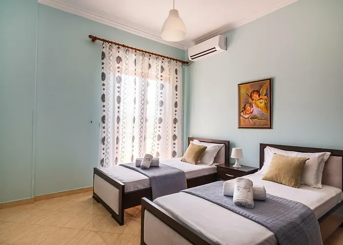 亚历山大豪华套房酒店