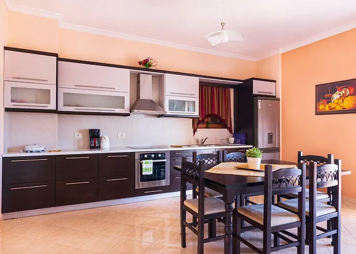 公寓 亚历山大豪华套房酒店 Sarandë