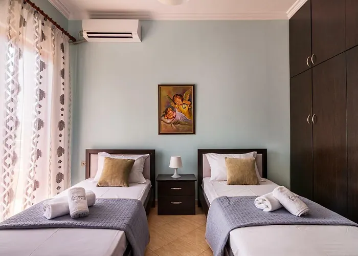 Great Alexander * Sarandë